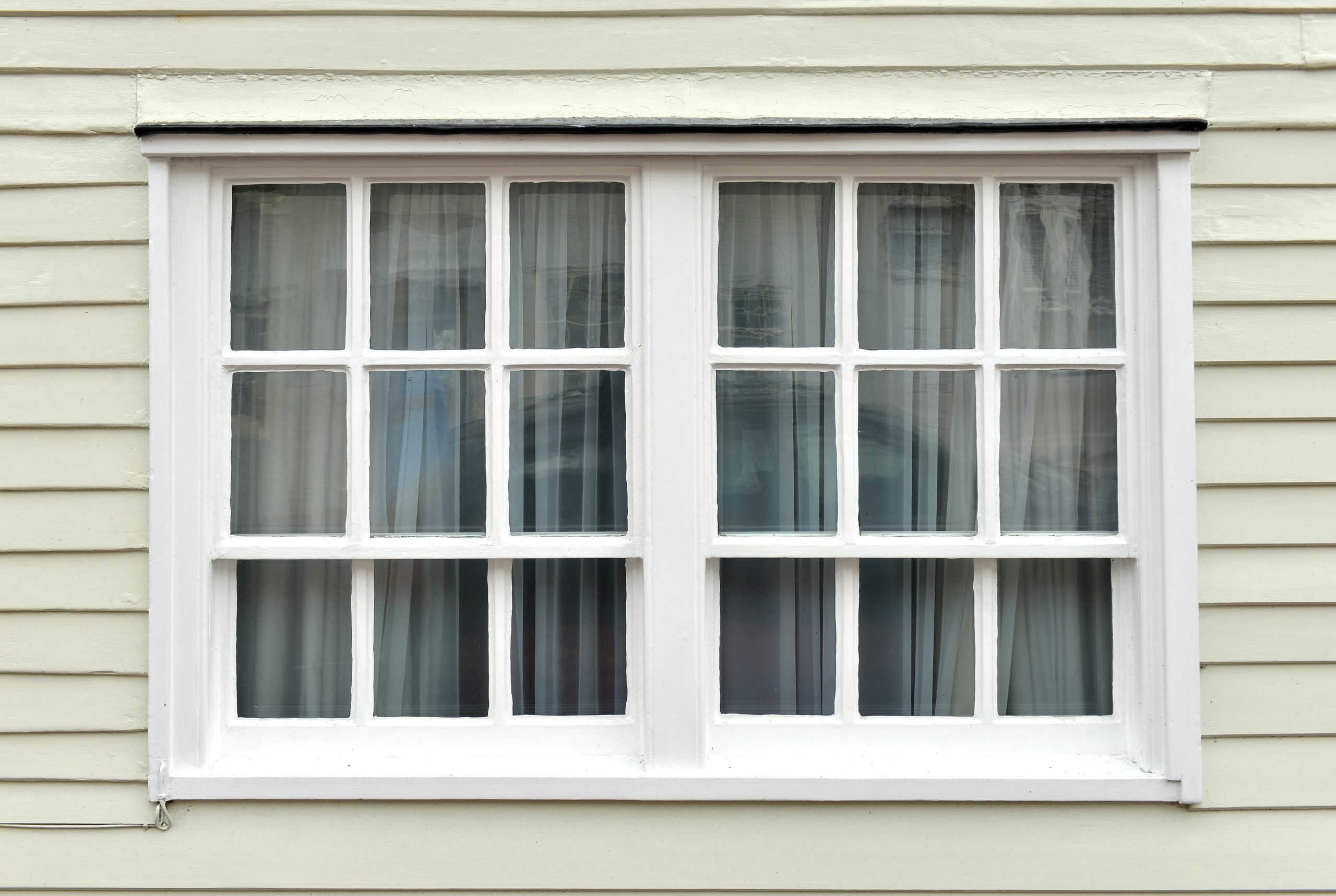 Sash window
